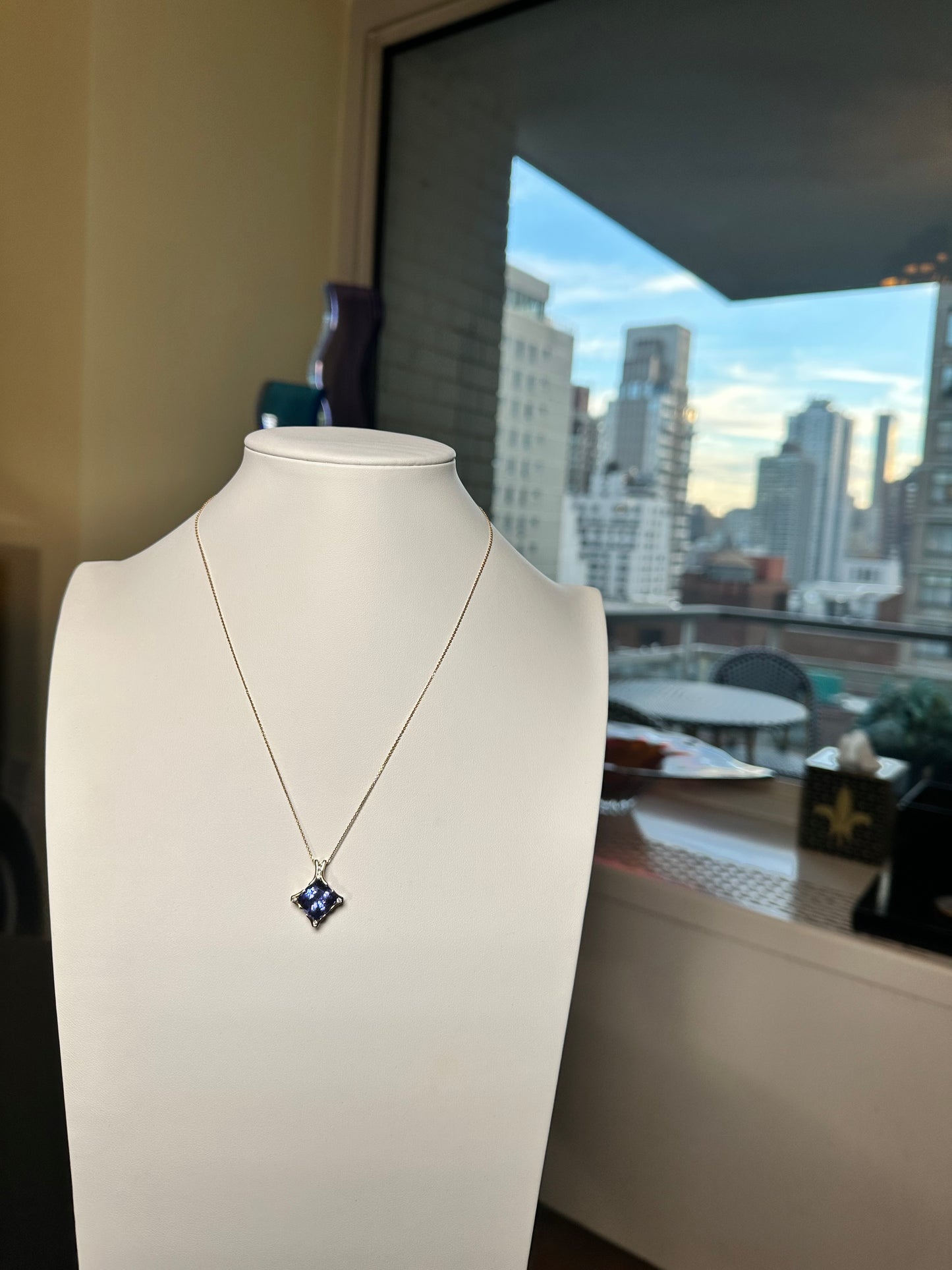 Tanzanite & Diamond Pendant